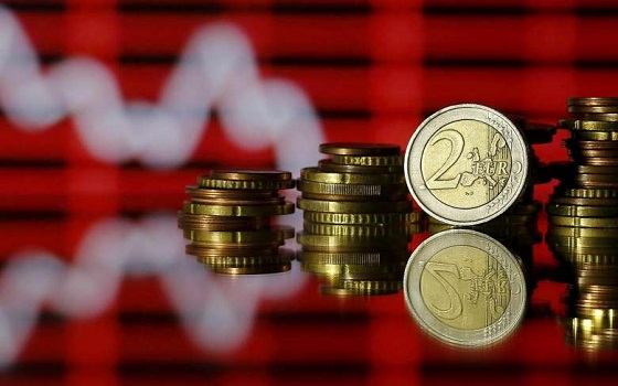 December, 16 - EUR/USD doesn't slip on weak economic data. Why? 