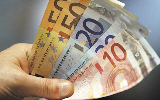 October, 2 - Italian discussions drop euro